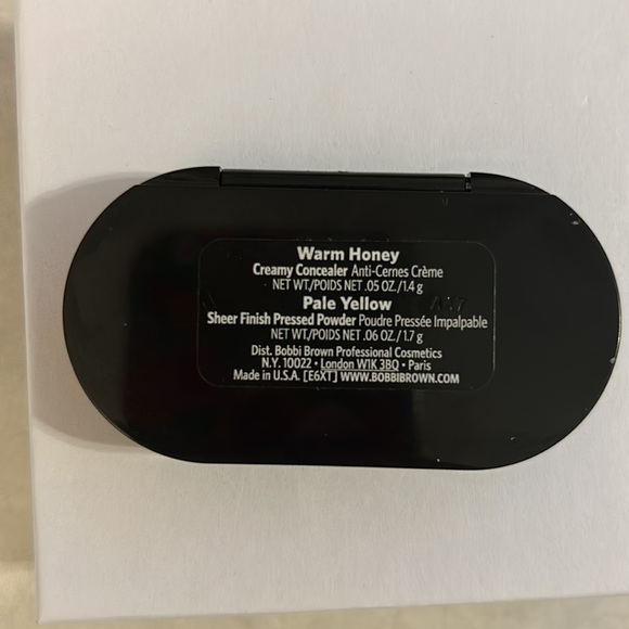 Bobbi Brown creamy concealer shear finish press powder - Picture 3 of 3